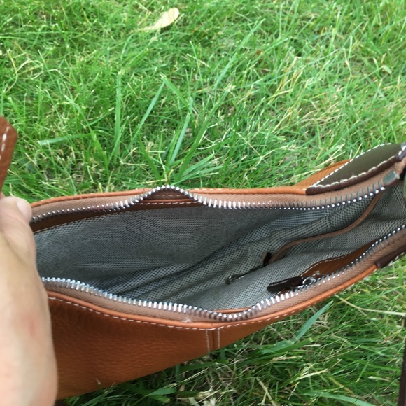 Dooney and Burke brown leather pocket book - Picture 6 of 8